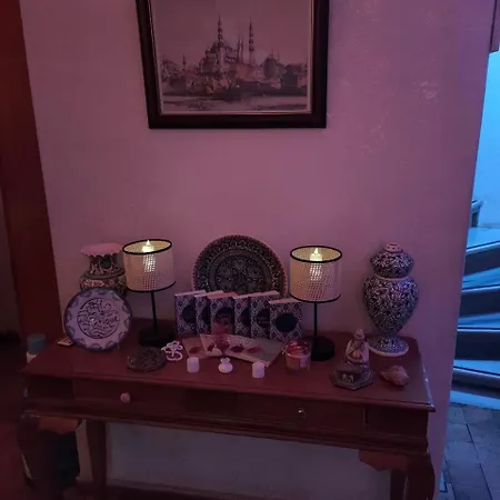 Antique And ホテル