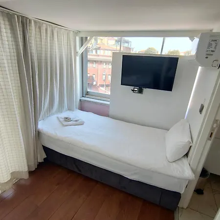 Antique And * イスタンブール