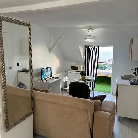 Antique And ホテル