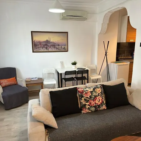 Antique And * イスタンブール