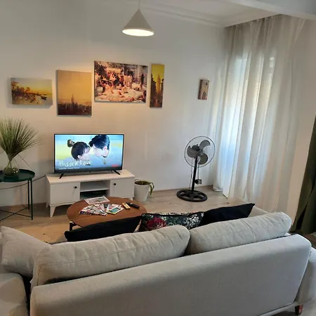 Antique And ホテル *