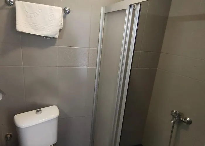 מלון Antique And *