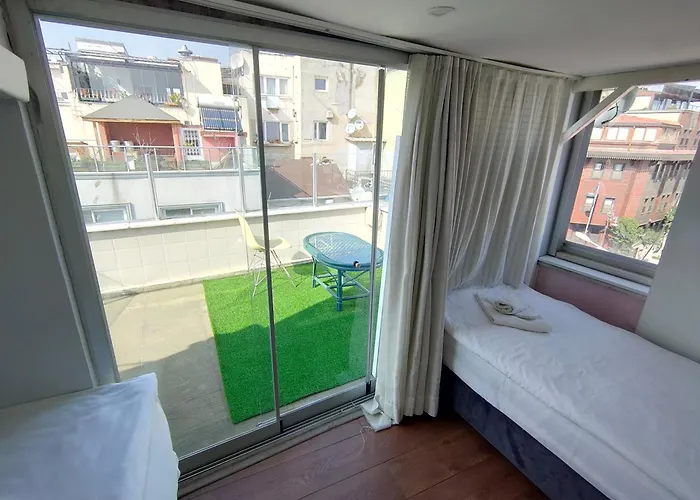 מלון Antique And *