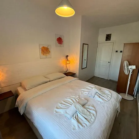 Hotell Antique And